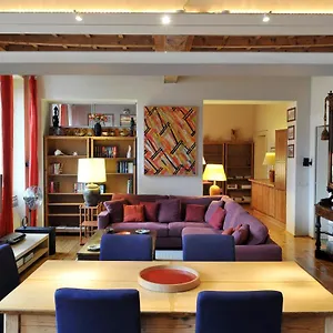 Splendid Housing Apartment