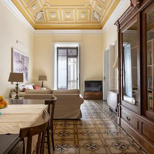  Apartment Center Historical Building Italy